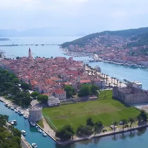 Apartment Mira, Trogir